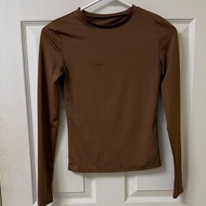 Amazon Brown Long Sleeve Women's Tee